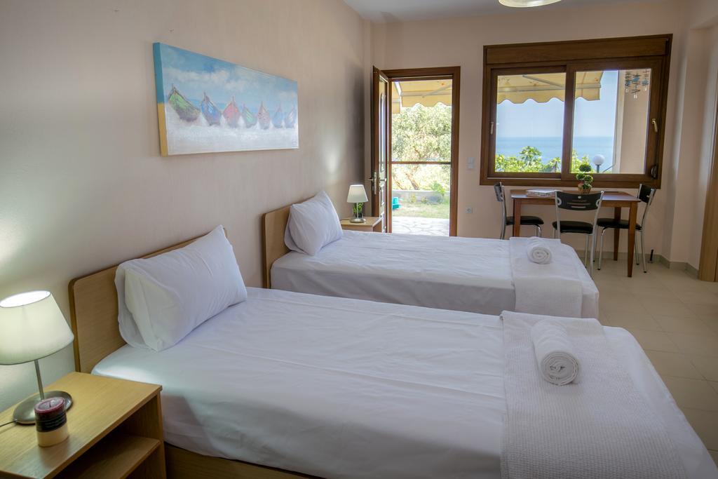 Aphrodite Villas Коинира Экстерьер фото